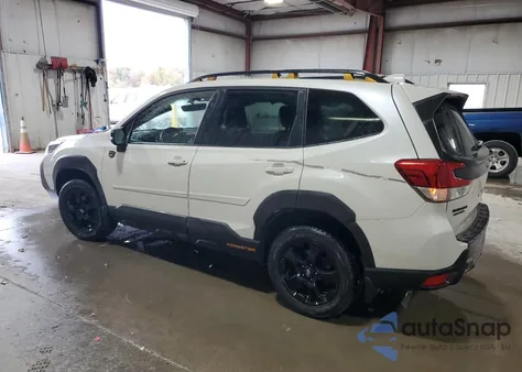 2022 Subaru Forester Wilderness z USA, uszkodzony, nr VIN JF2SKAMC5NH529807